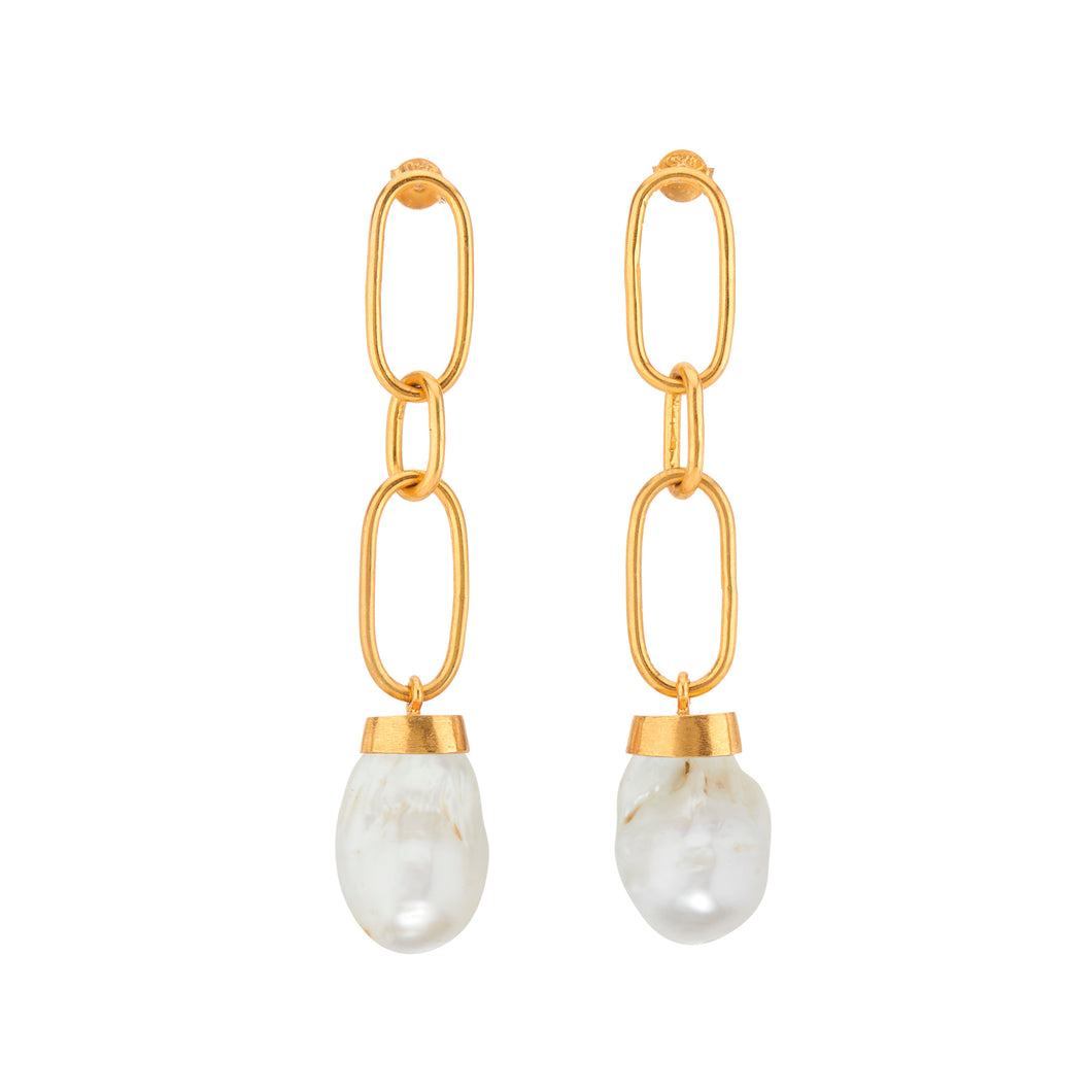 YOLI EARRINGS - GOLD & PEARL